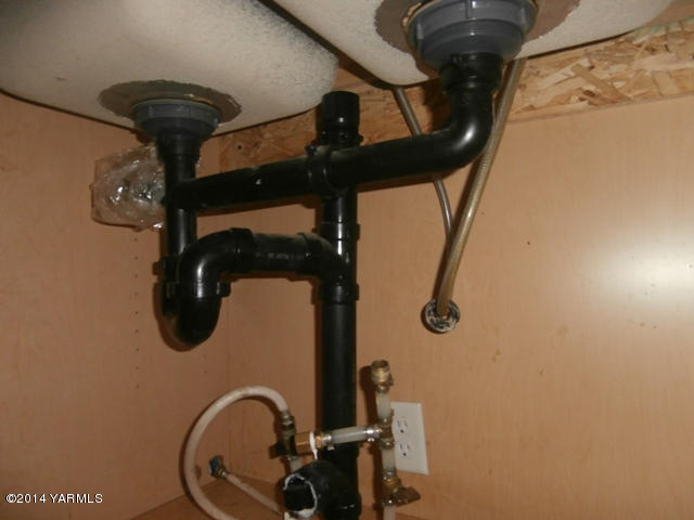 11305 Gilbert Road Yakima, WA 98903 - Photo 30 of 35 a close view of tap