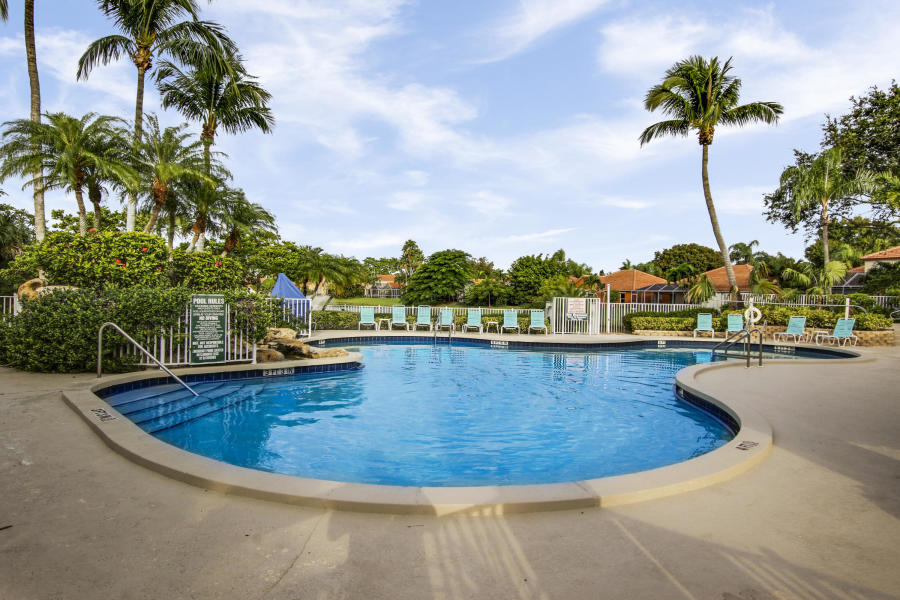 3081 Casa Rio Court Riviera Beach, FL 33418 - Photo 14 of 20 pool