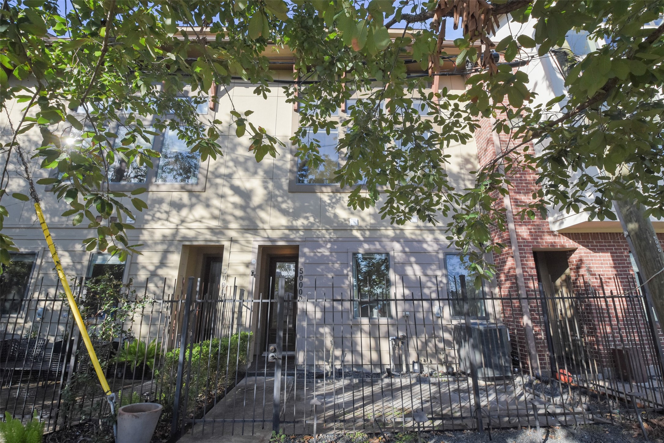 5000 Schuler Street, Unit D Houston, TX 77007 - Photo 2 of 30