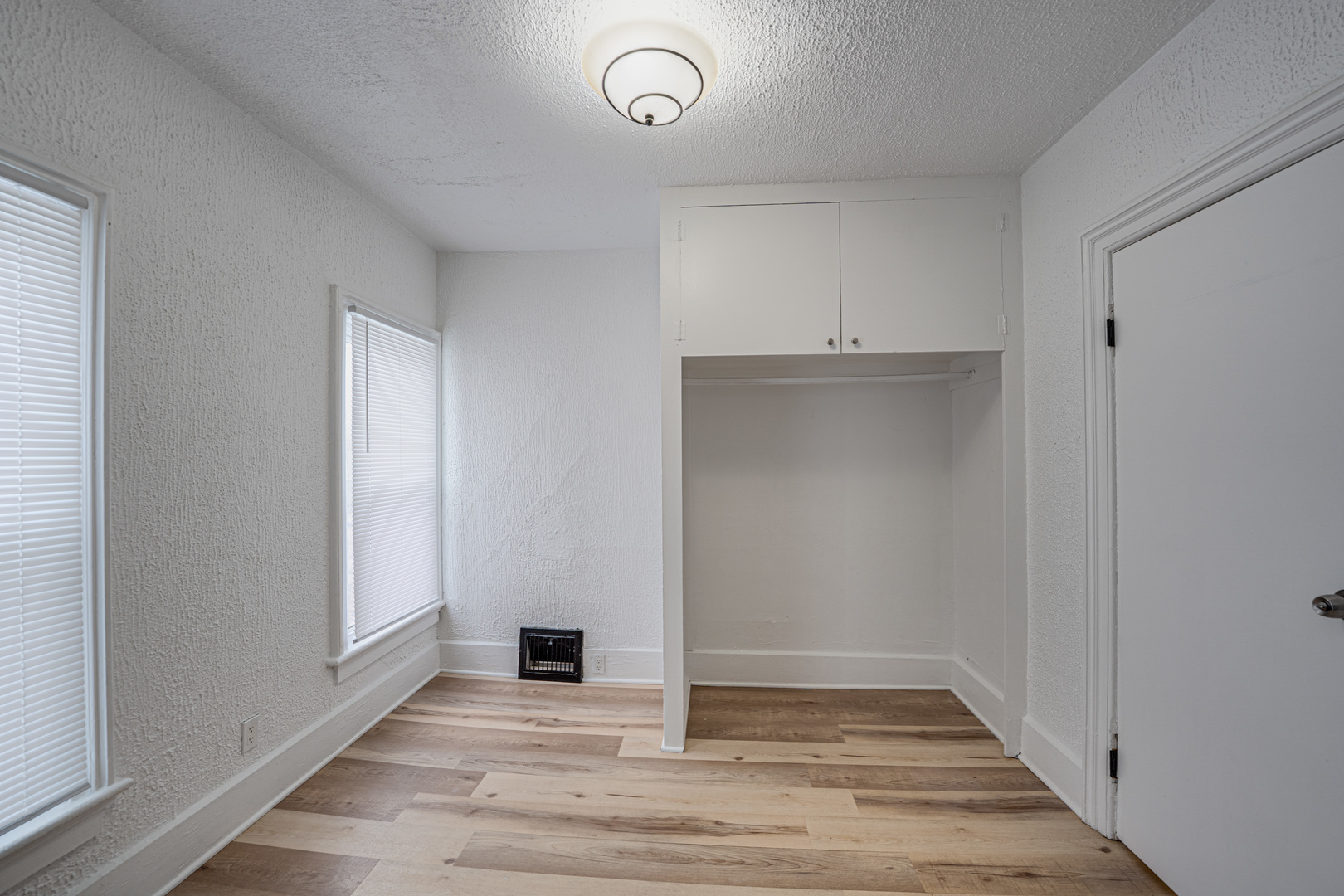 264 North Jackson Street, Unit 2 Elgin, IL 60123 - Photo 15 of 19