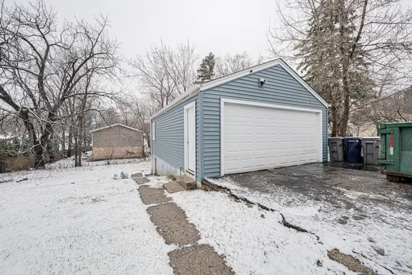 $1,600 | 264 North Jackson Street, Unit 2, Elgin, IL 60123