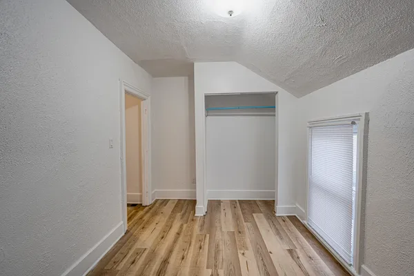$1,600 | 264 North Jackson Street, Unit 2, Elgin, IL 60123