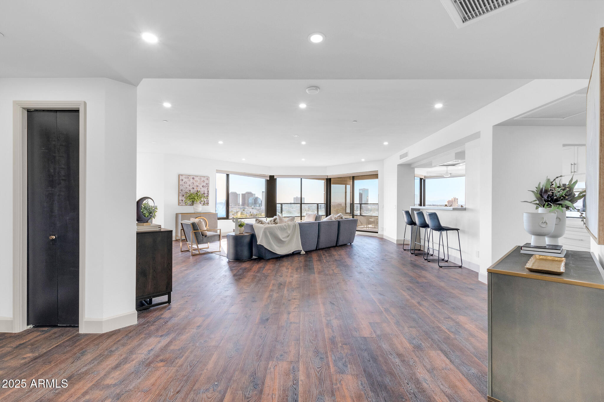 1040 East Osborn Road, Unit 1004 Phoenix, AZ 85014 - Photo 11 of 60 1040 E Osborn unit 1004-15