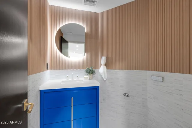 $1,250,000 | 1040 East Osborn Road, Unit 1004, Phoenix, AZ 85014