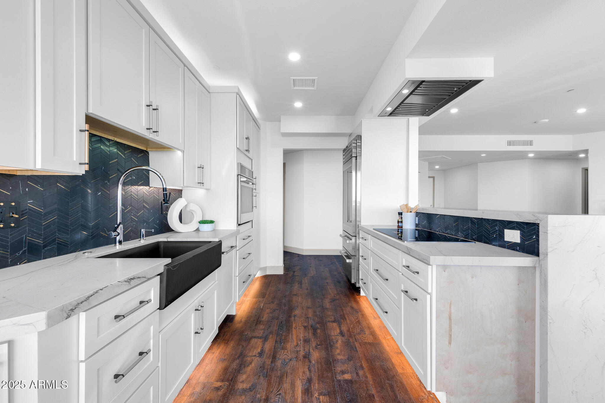 1040 East Osborn Road, Unit 1004 Phoenix, AZ 85014 - Photo 18 of 60 1040 E Osborn unit 1004-17