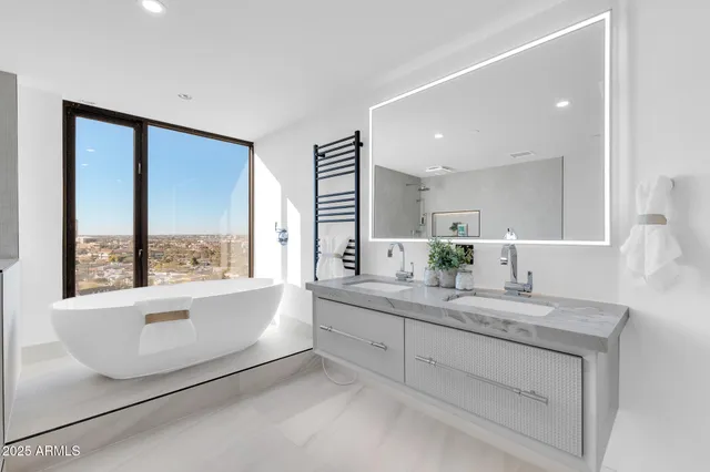 $1,250,000 | 1040 East Osborn Road, Unit 1004, Phoenix, AZ 85014