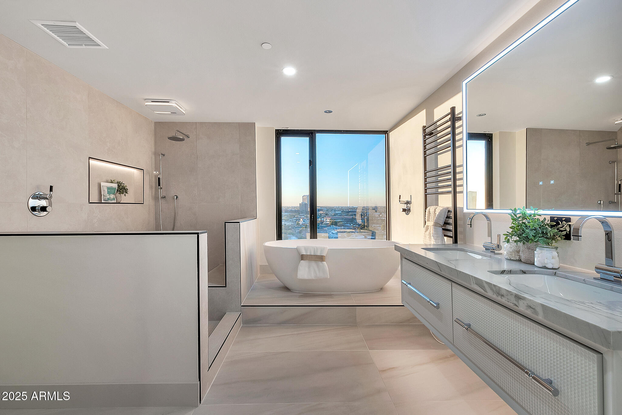 1040 East Osborn Road, Unit 1004 Phoenix, AZ 85014 - Photo 35 of 60 1040 E Osborn Twilight-19