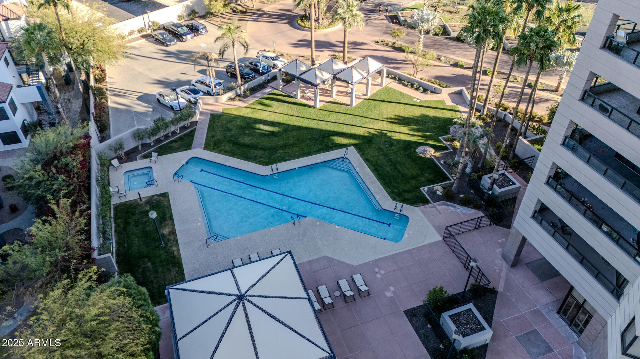 1040 East Osborn Road, Unit 1004 Phoenix, AZ 85014 - Photo 49 of 60 1040 E Osborn Drone Twilight-25