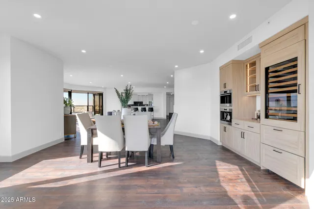 $1,250,000 | 1040 East Osborn Road, Unit 1004, Phoenix, AZ 85014