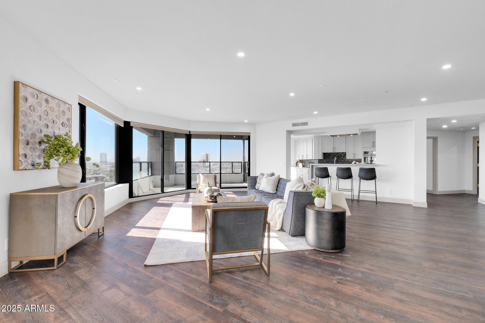 1040 East Osborn Road, Unit 1004 Phoenix, AZ 85014 - Photo 9 of 60 1040 E Osborn unit 1004-12