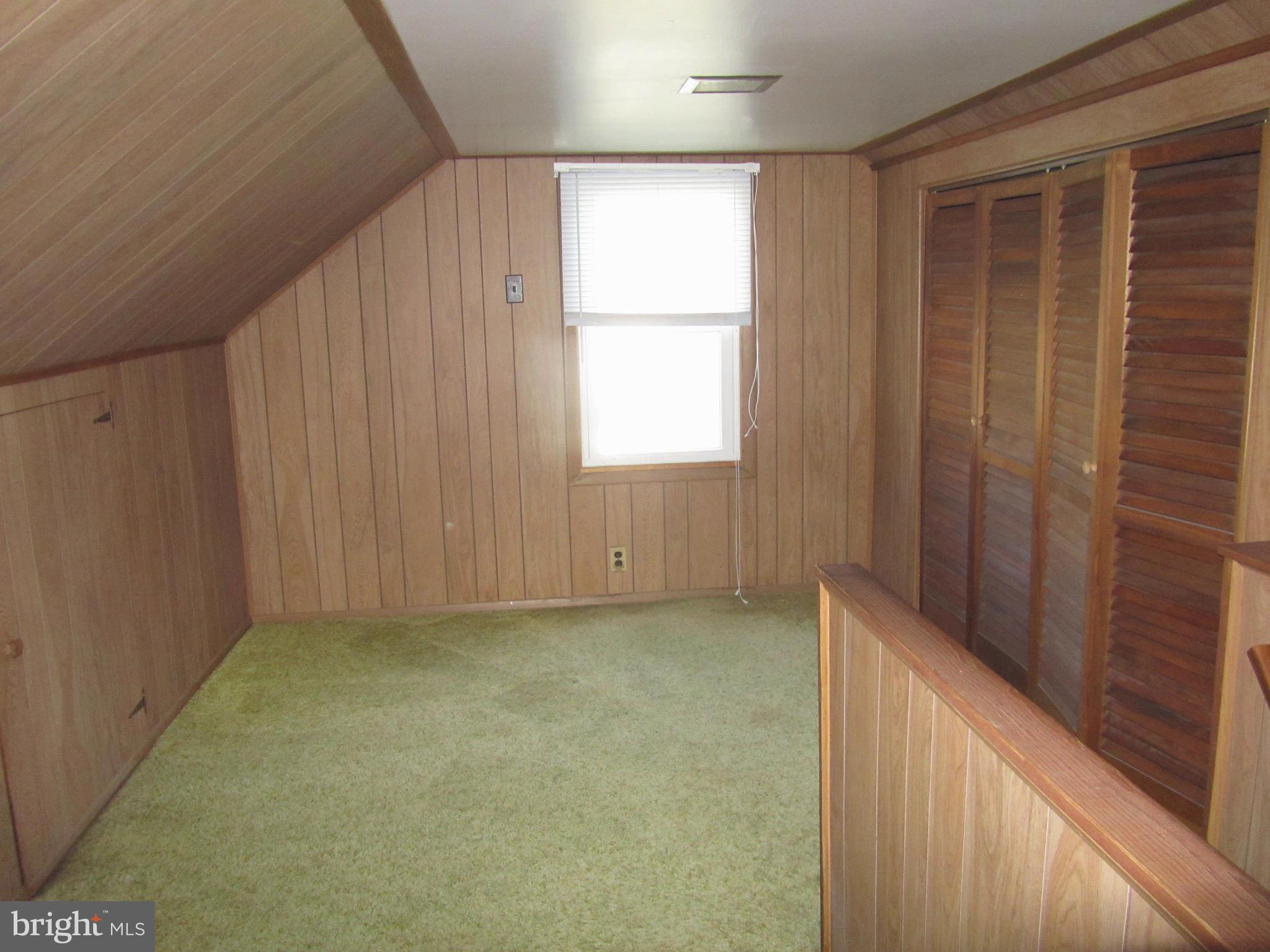 1909 Jefferson Road Baltimore, MD 21222 - Photo 20 of 22 a view of hallway with window