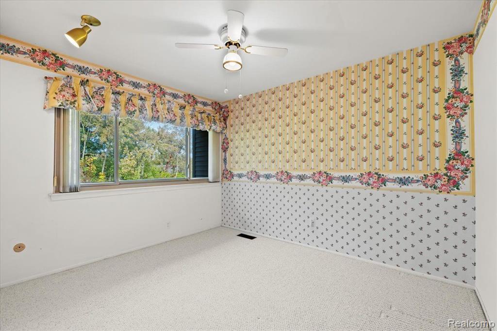 616 Rickett Road, Unit 111 Brighton, MI 48116 - Photo 11 of 21