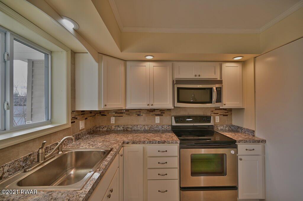 230 3rd Street Olyphant, PA 18447 - Photo 19 of 58