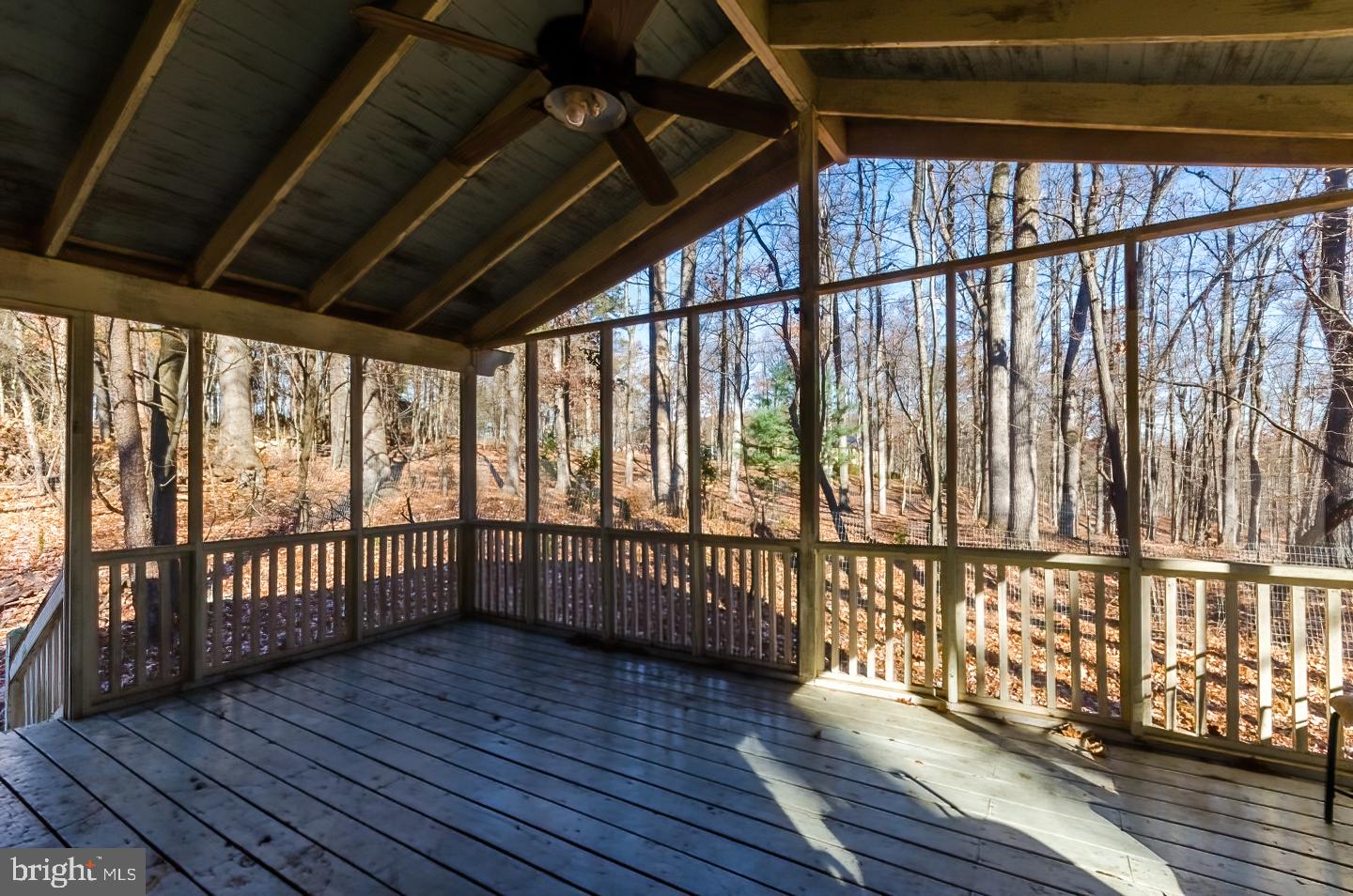 137 Walden Road Hedgesville, WV 25427 - Photo 2 of 28