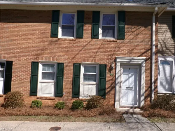 $1,695 | 3915 Valley Court, Winston-Salem, NC 27106