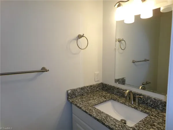 $1,695 | 3915 Valley Court, Winston-Salem, NC 27106