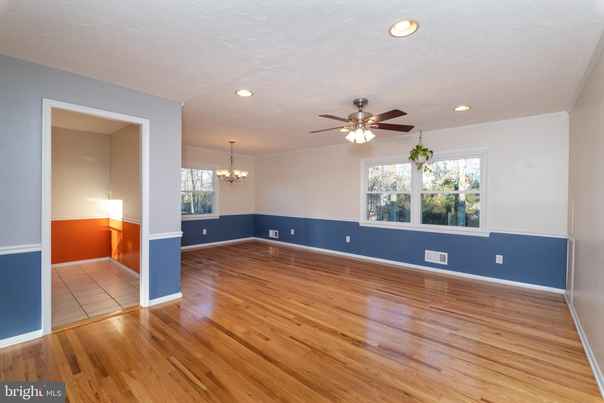 409 Highmeadow Road Reisterstown, MD 21136 - Photo 8 of 38 Light-filled, open, modern flow