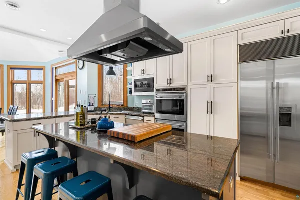 $989,000 | 390 Crosby Road, Cloquet, MN 55720