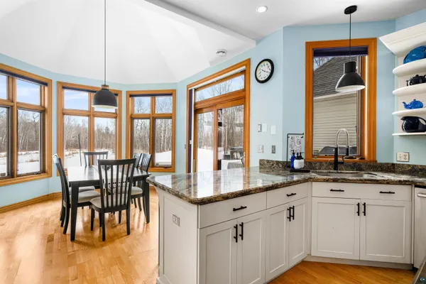 $989,000 | 390 Crosby Road, Cloquet, MN 55720