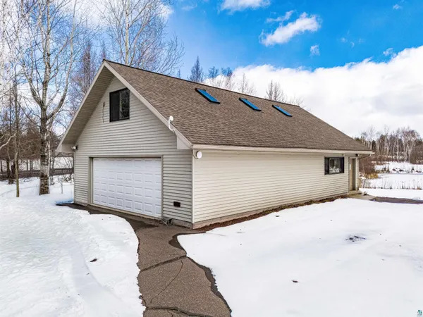 $989,000 | 390 Crosby Road, Cloquet, MN 55720