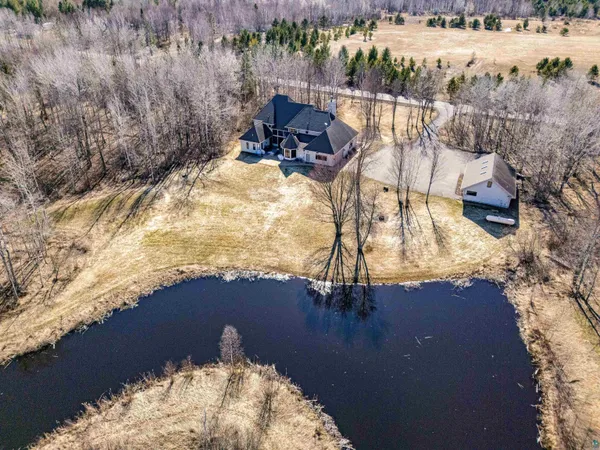 $989,000 | 390 Crosby Road, Cloquet, MN 55720