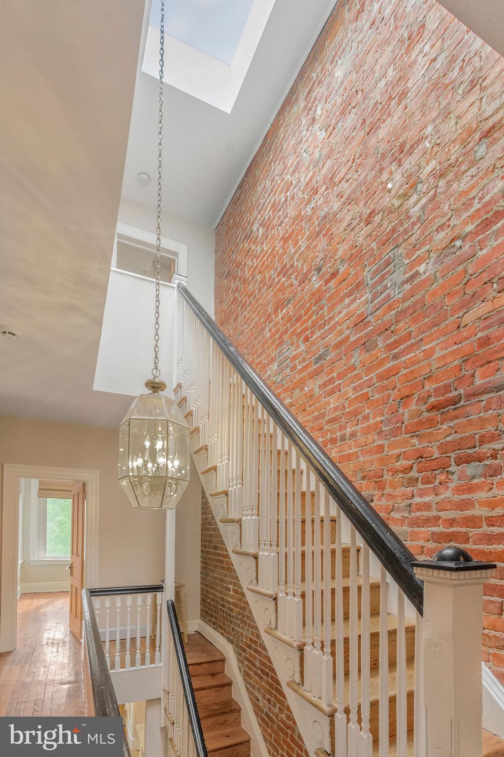 2721 2721-upper Ontario Road Northwest Washington, DC 20009 - Photo 15 of 31 a view of entryway