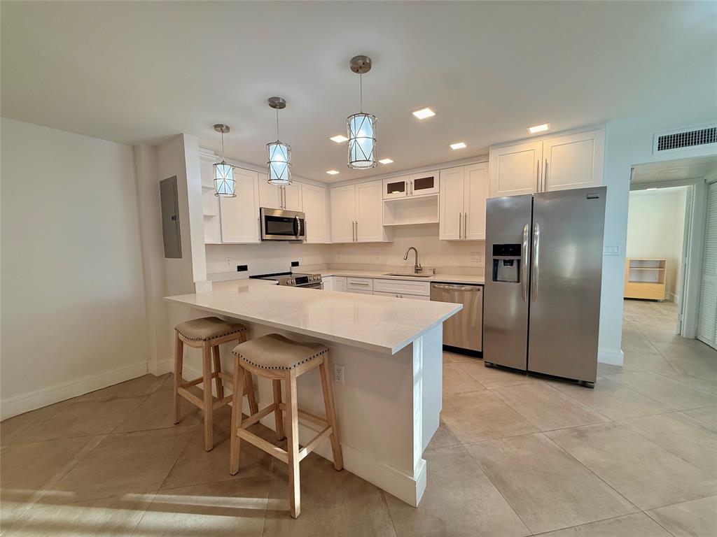 195 Flanders A, Unit 195 Delray Beach, FL 33484 - Photo 7 of 41