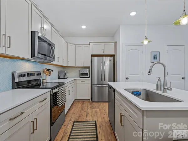 $399,000 | 56 Walnut Springs Drive, Asheville, NC 28804