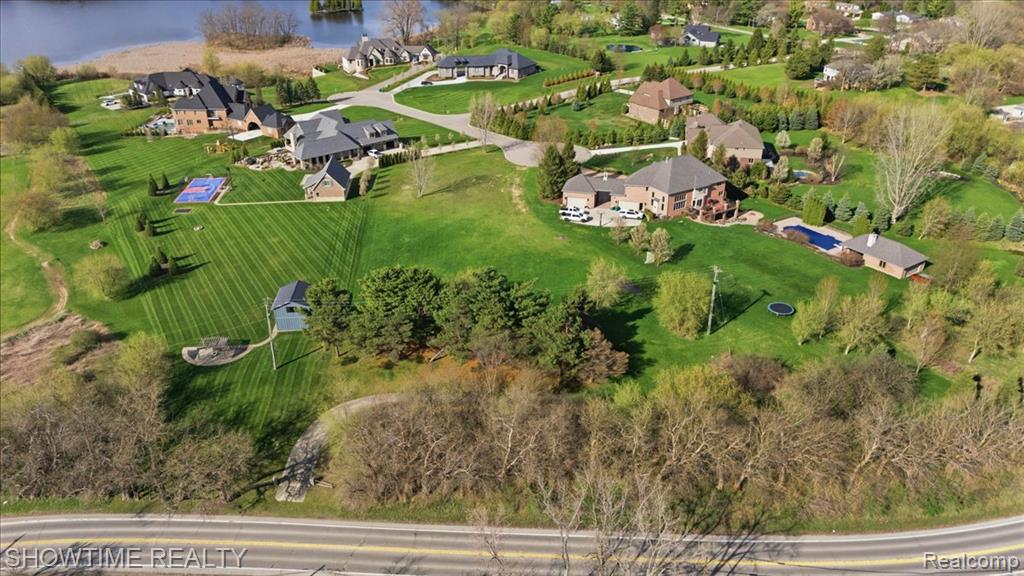 69225 Lake Point Court Romeo, MI 48065 - Photo 23 of 25