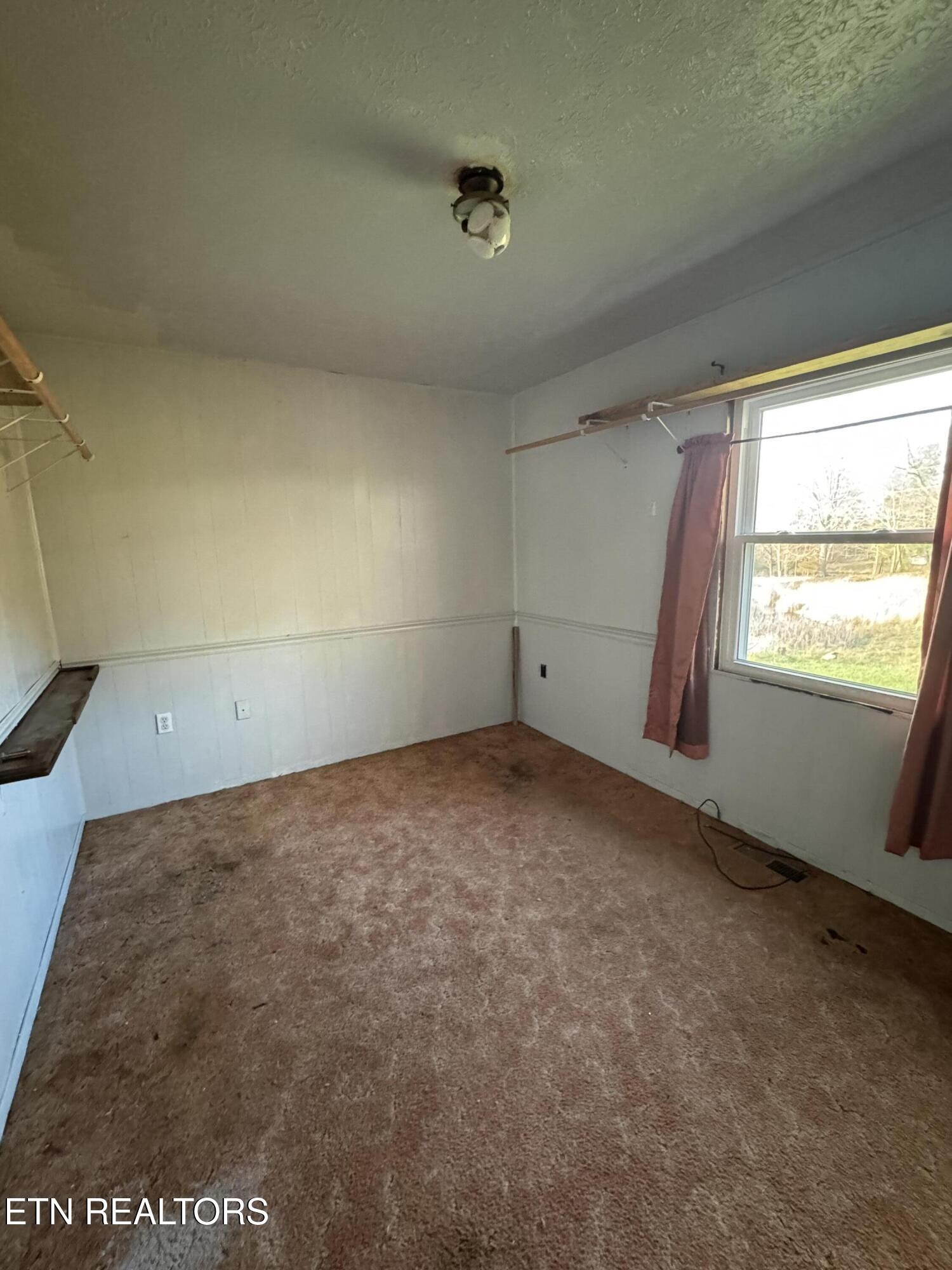 318 Ped Road Winfield, TN 37892 - Photo 6 of 36 Gallery Image 6