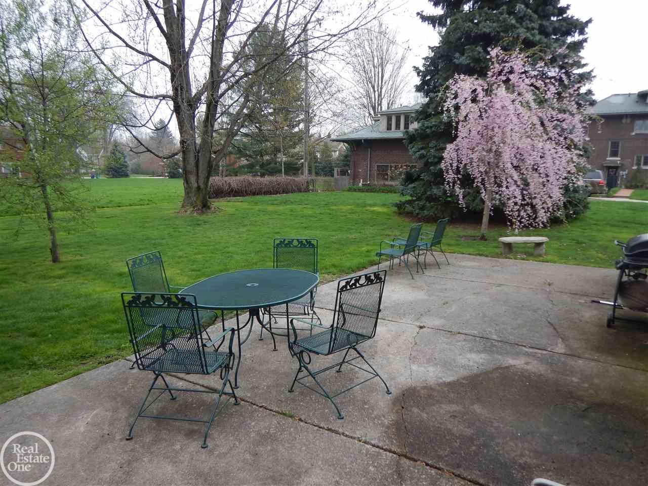 1008 Bedford Road Grosse Pointe Park, MI 48230 - Photo 34 of 47