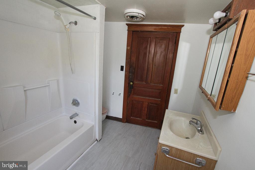 16 Old State Road Boyertown, PA 19512 - Photo 19 of 39 Left side bathroom