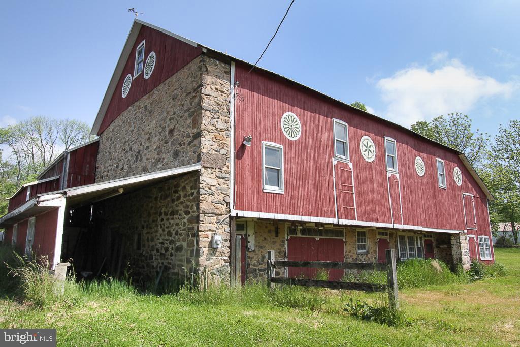 16 Old State Road Boyertown, PA 19512 - Photo 27 of 39 Gallery Image 27