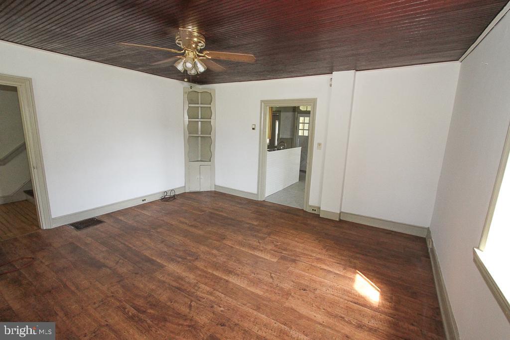 16 Old State Road Boyertown, PA 19512 - Photo 4 of 39 Right side living room