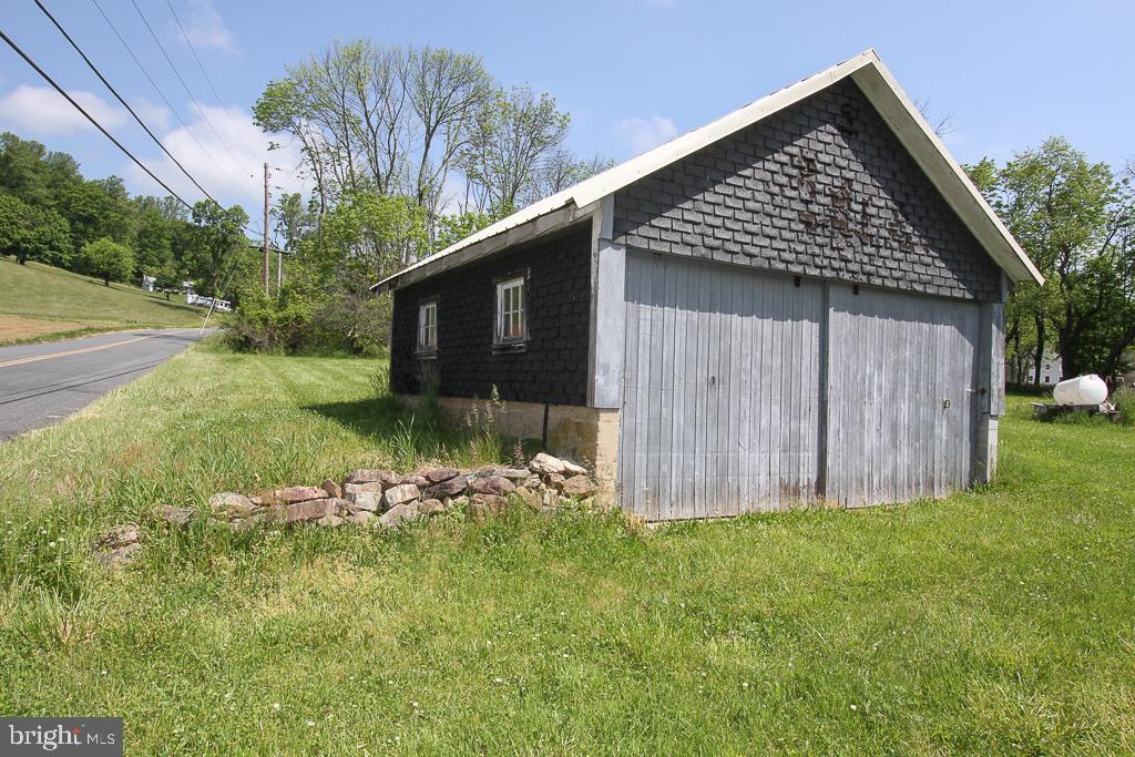 16 Old State Road Boyertown, PA 19512 - Photo 32 of 39 2 car garage