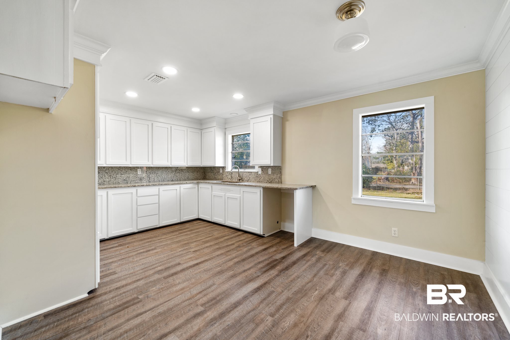 613 East Myrtle Avenue Foley, AL 36535 - Photo 7 of 17