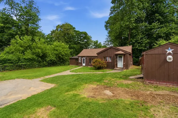 $275,000 | 33 Huntington Avenue, Methuen, MA 01844