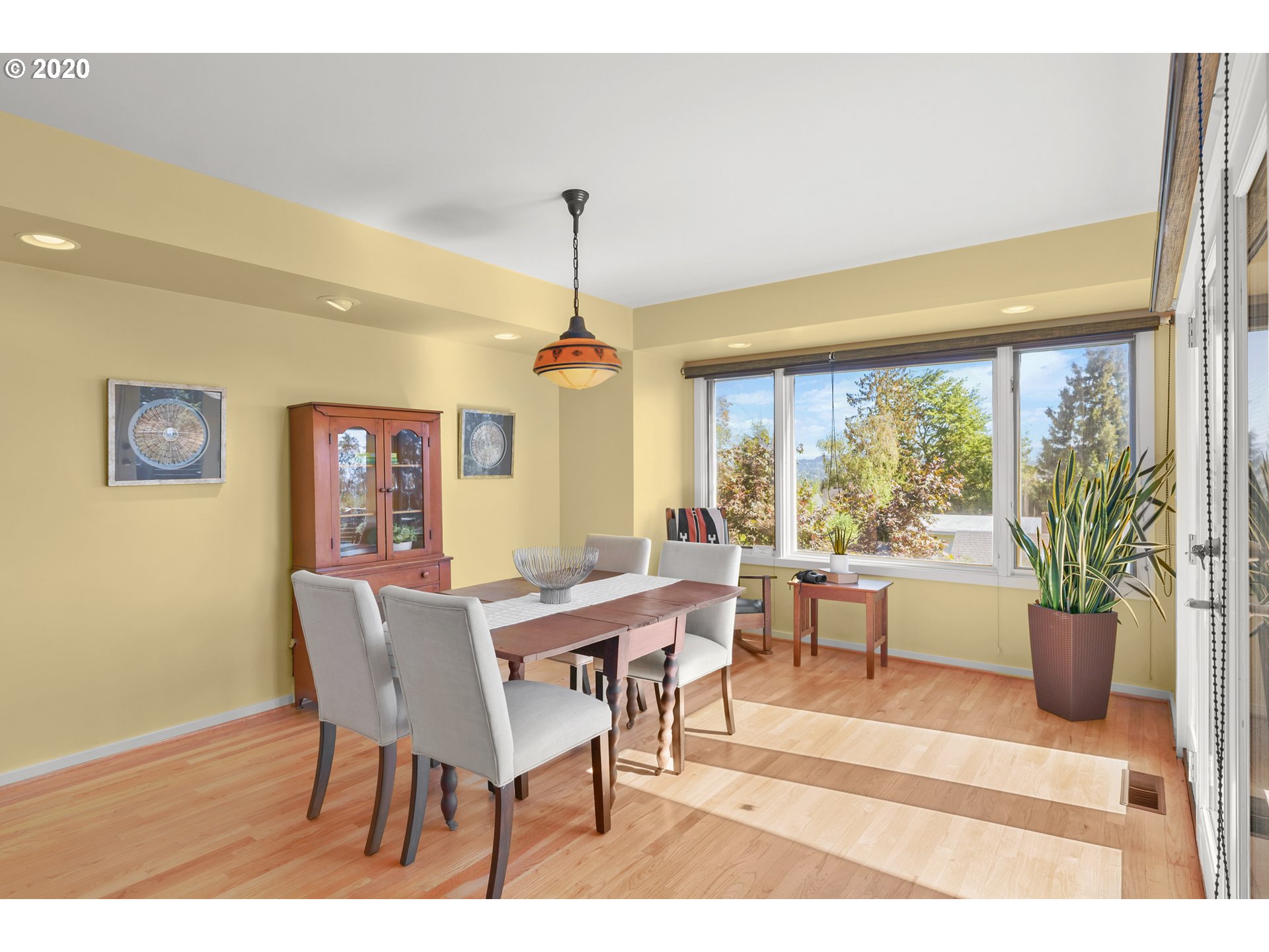 4224 Southwest Condor Avenue Portland, OR 97239 - Photo 8 of 28 Gallery Image 8