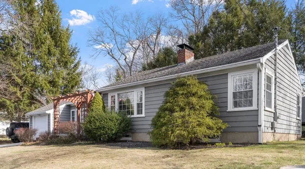 $499,000 | 4 Karen Ann Drive, Smithfield, RI 02917