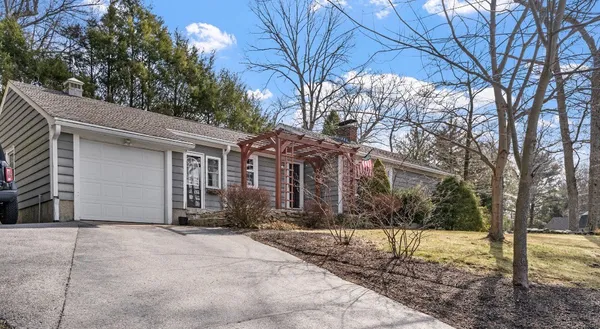 $499,000 | 4 Karen Ann Drive, Smithfield, RI 02917