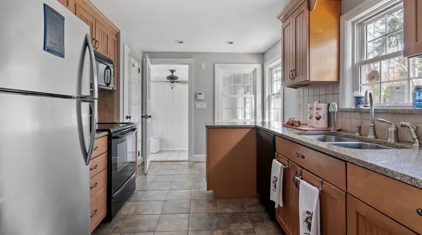 $499,000 | 4 Karen Ann Drive, Smithfield, RI 02917