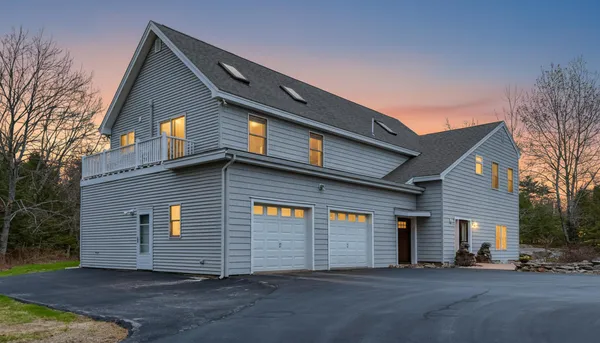 $829,000 | 14 Cal Vista Drive, Dayton, ME 04005