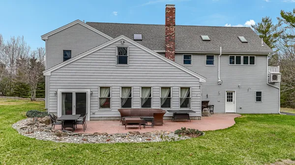 $829,000 | 14 Cal Vista Drive, Dayton, ME 04005