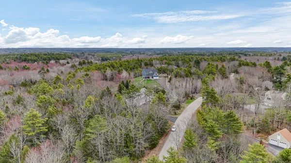 $829,000 | 14 Cal Vista Drive, Dayton, ME 04005