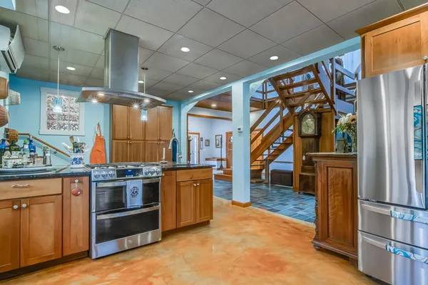 $829,000 | 14 Cal Vista Drive, Dayton, ME 04005