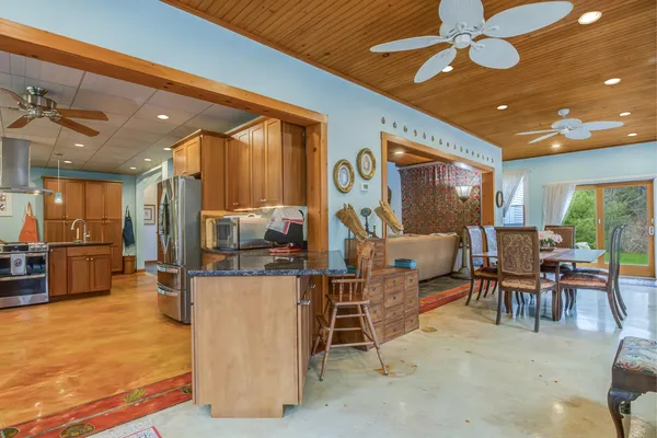 $829,000 | 14 Cal Vista Drive, Dayton, ME 04005