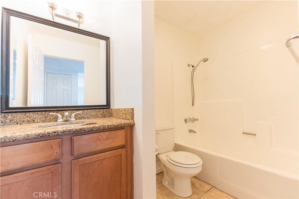 1317 Massachusetts Avenue, Unit 202 Riverside, CA 92507 - Photo 17 of 30