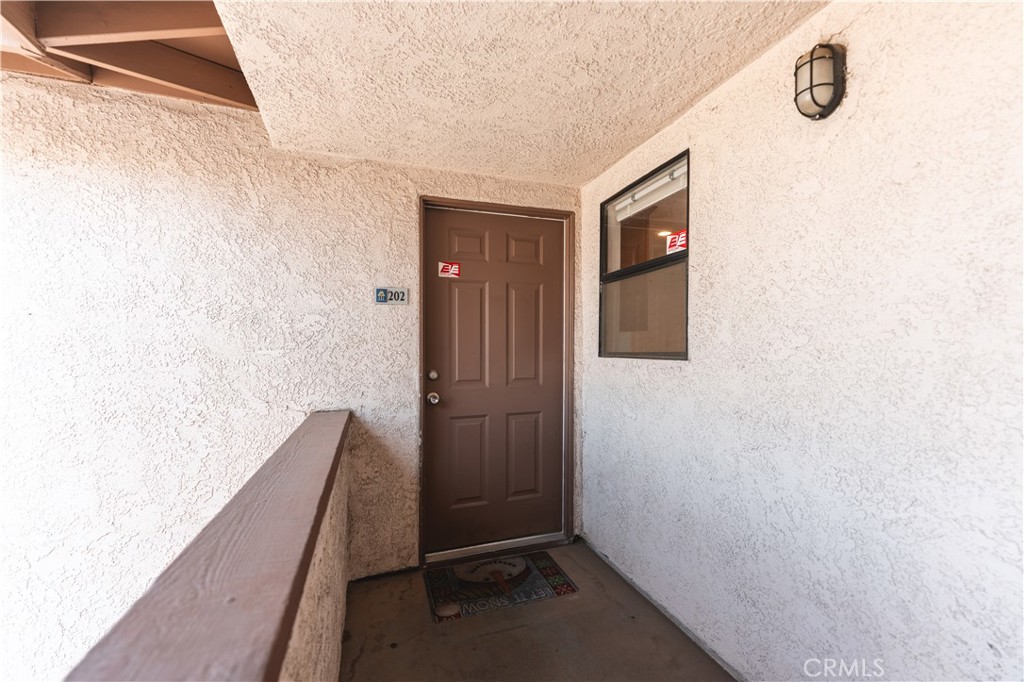 1317 Massachusetts Avenue, Unit 202 Riverside, CA 92507 - Photo 18 of 30