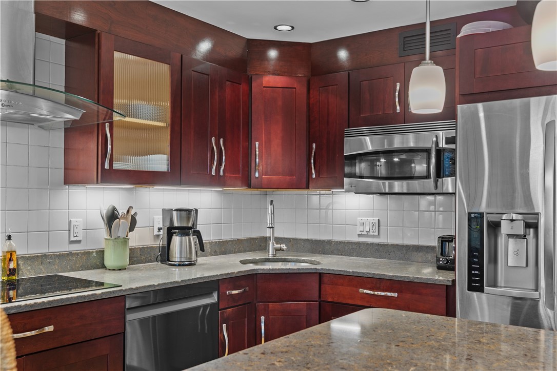 33 Pratt Street Providence, RI 02906 - Photo 14 of 48