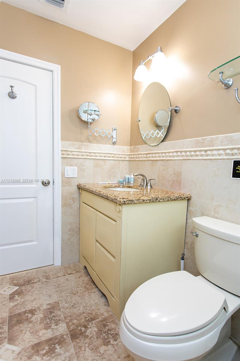 1311 Rodman Street Hollywood, FL 33019 - Photo 11 of 42